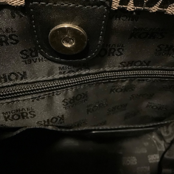 MK all over logo canvas tote bag - Picture 2 of 6